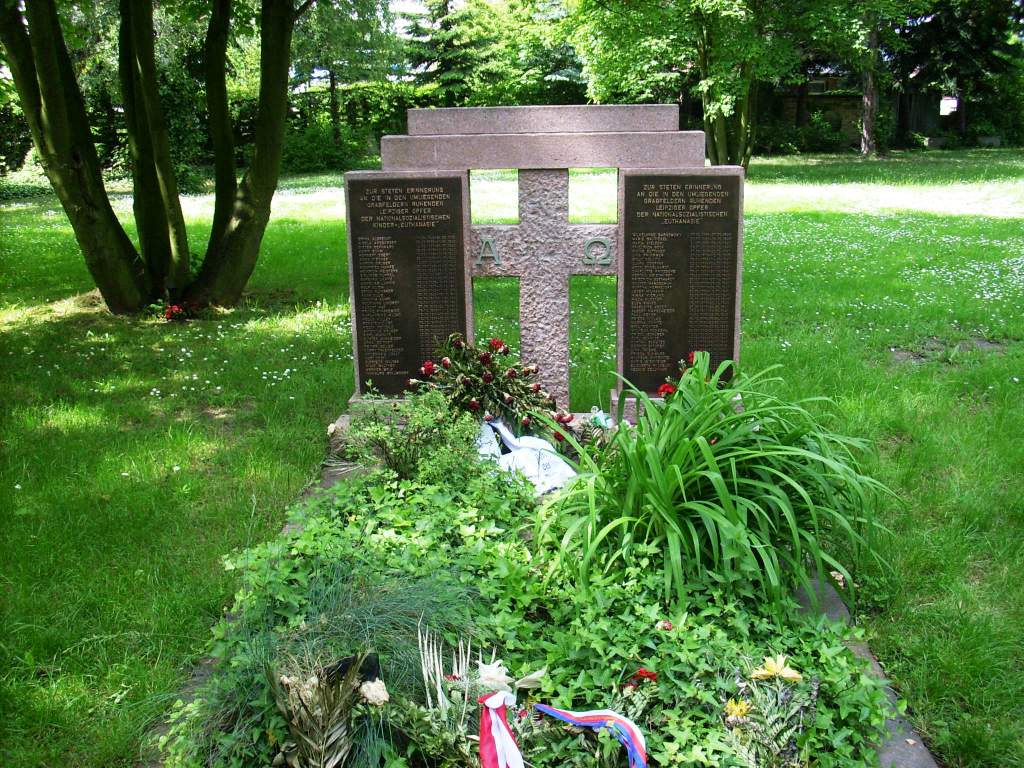 memorial Ostfriedhof 1