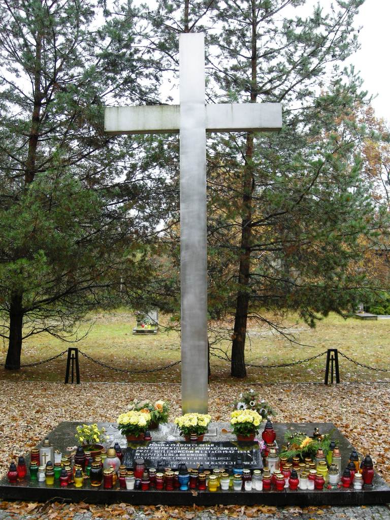 Picture of Loben memorial 2a
