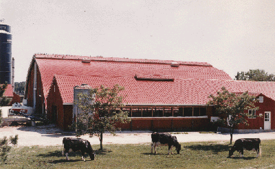 [UVM Barn]