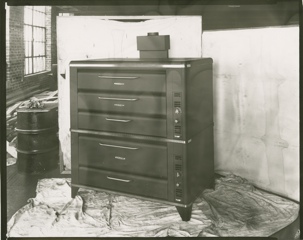 Blodgett Oven inside its Maple Street factory, circa early 1940s 