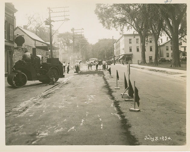 1931 photo looking south down South Winooski Ave.