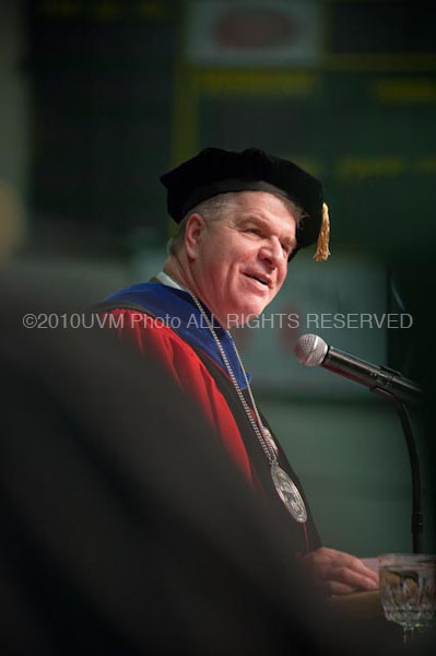 20101218_DecGrad-103