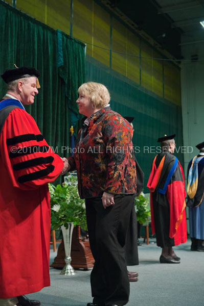 20101218_DecGrad-109
