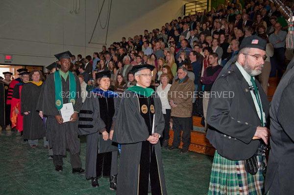 20101218_DecGrad-2