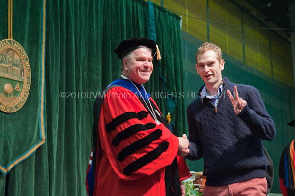 20101218_DecGrad-234