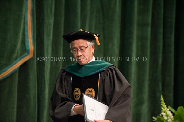 20101218_DecGrad-32