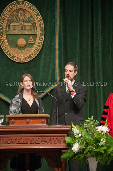 20101218_DecGrad-320