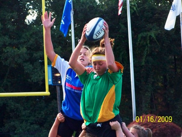 Catching a ball in a lineout