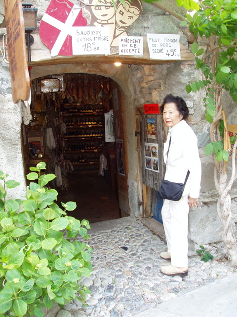 YvoireCave