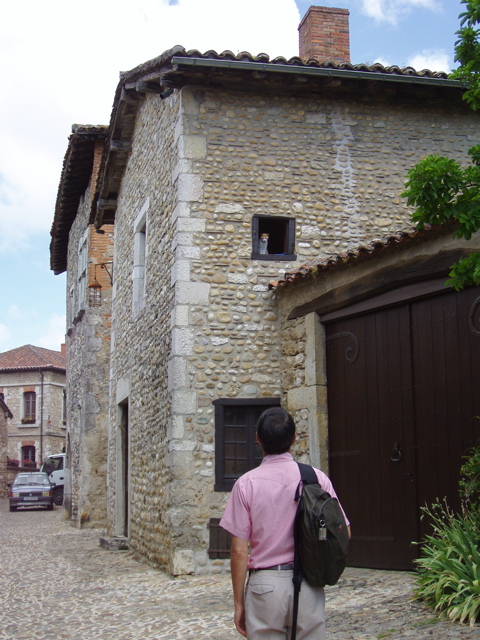 ResidentOfPerouge