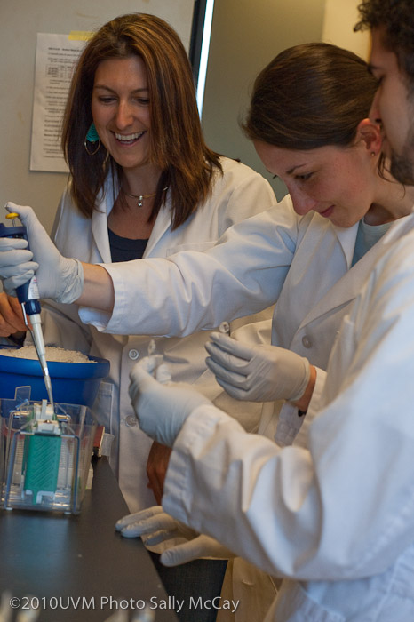 20100512_CNHS-242-2