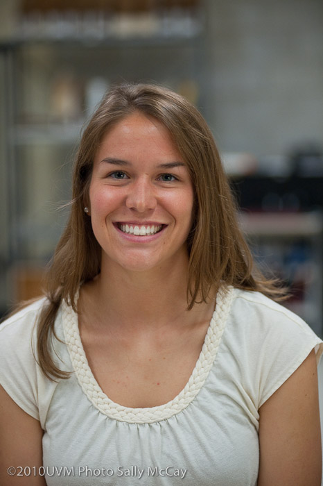 20100512_CNHS-590