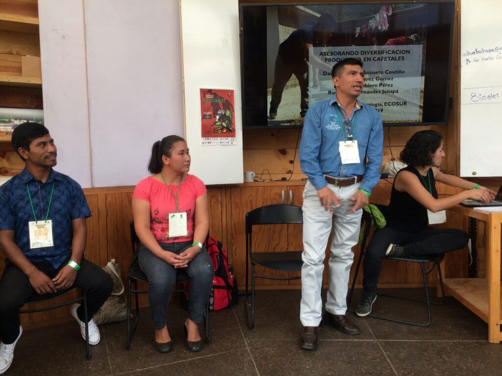 Community facilitators presenting at a panel at the 1st Mexican Conference of Agroecology in San Cristóbal de las Casas, Chiapas, Mexico (2018). Photo: Janica Anderzén