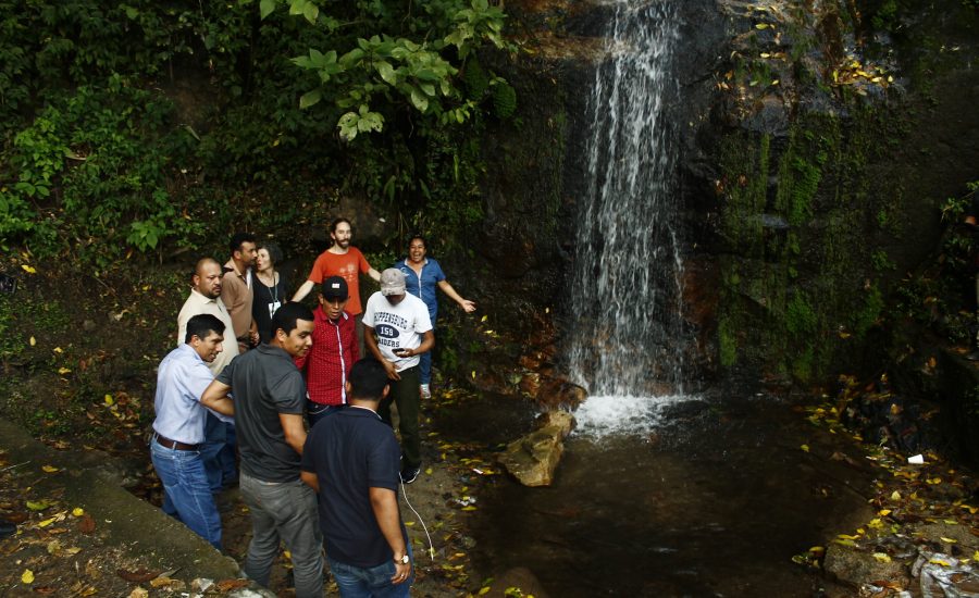 Universidad Nacional Agraria´s students, CESMACH and PRODECOOP´s farmers, ALC and ECOSUR´s researchers enjoying a waterfall in the Northern of Nicaragua, in the 1st International Exchange, 2018. Photo: Alejandra Guzmán Luna