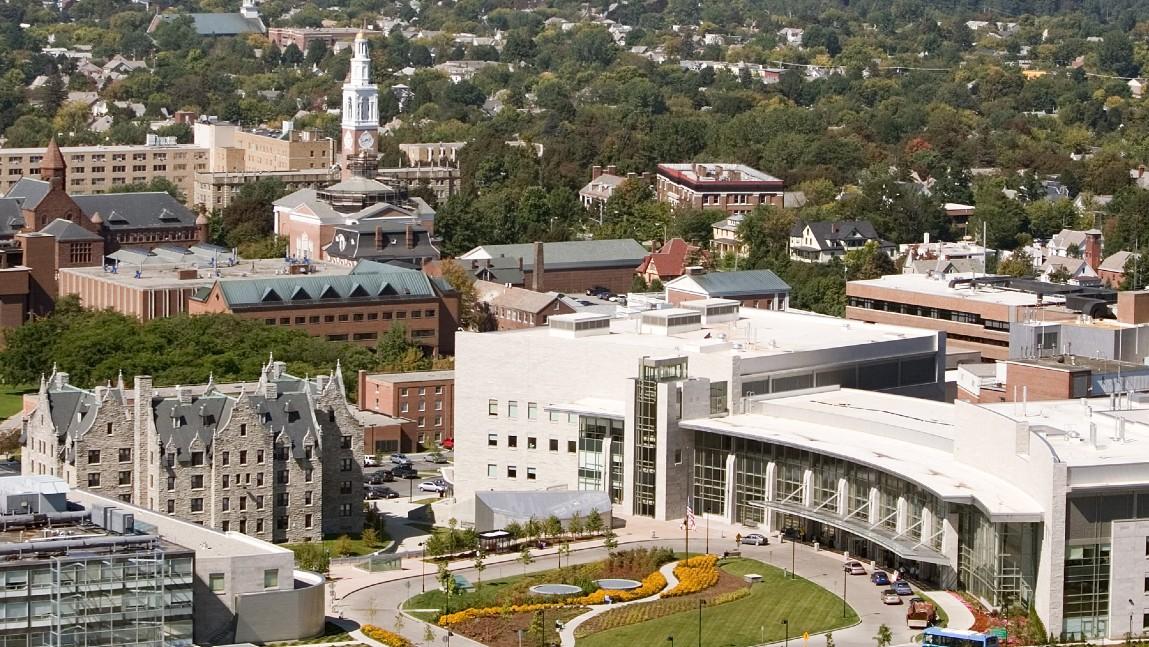 UVM Students Collaborate to Help New Americans Navigate the US