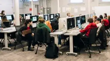 Student working in a computer lab