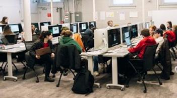 Student working in a computer lab