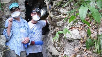 UVM Professor, Lori Stevens and Brendan Case, 1st year trainee and Computer Science graduate student, team up with other multi-disciplinary specialists to research Chagas EcoHealth in Guatemala.