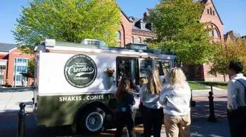 Creeme truck outside