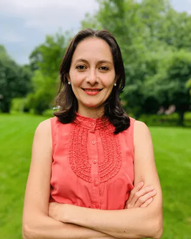Elizabeth in pink top