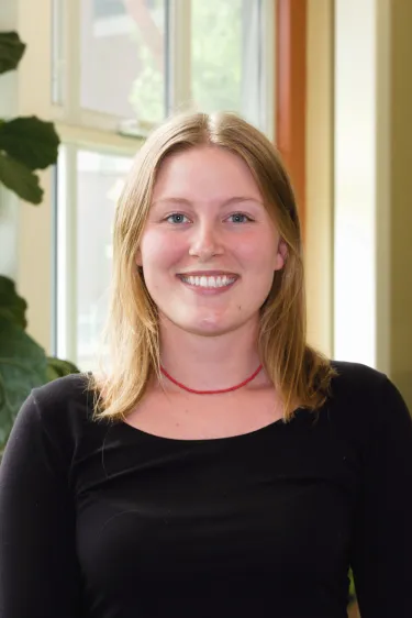 Isabelle Serrano headshot