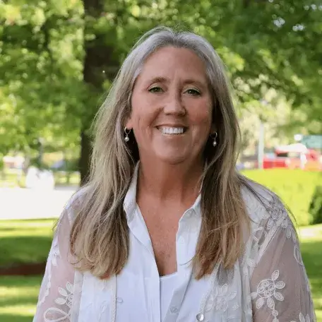 Headshot of Kate Finley Woodruff