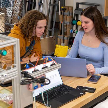 ME students at work in a lab