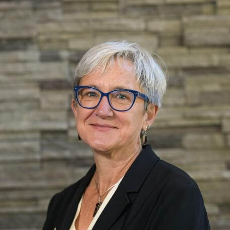 Polly Ericksen headshot