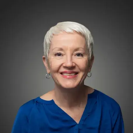 headshot of smiling woman