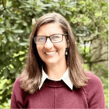 Claire Forbes Head Shot