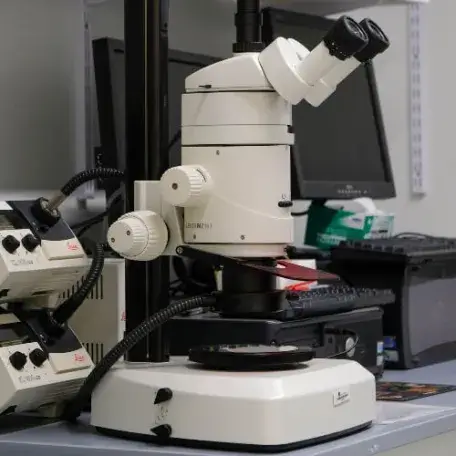instrument that looks like a large microscope