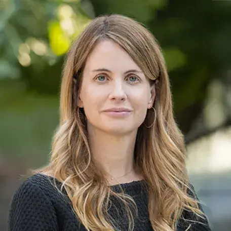 Alicia Estey headshot