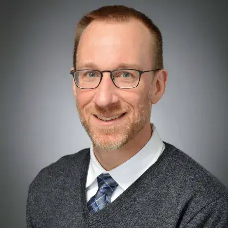 Michael Toth headshot