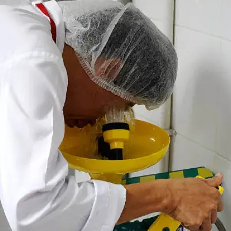 man using eyewash