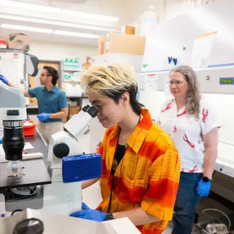 Hector, Gaby, and Nancy in the Diehl Lab