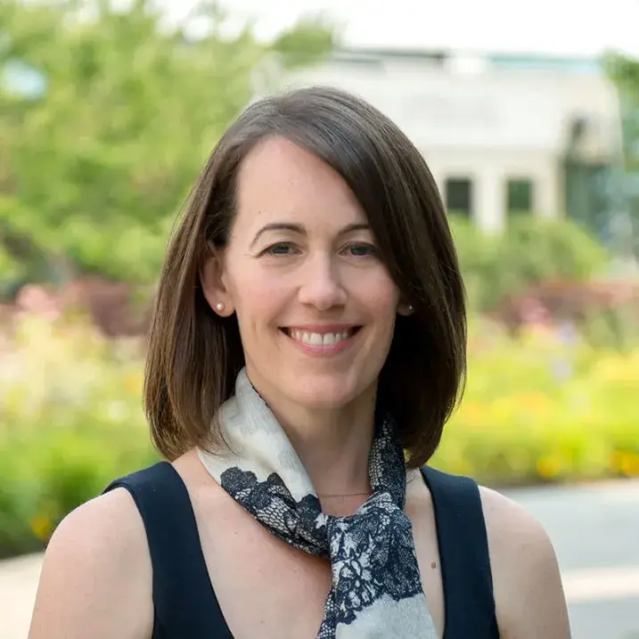portrait photo of erica Caloiero