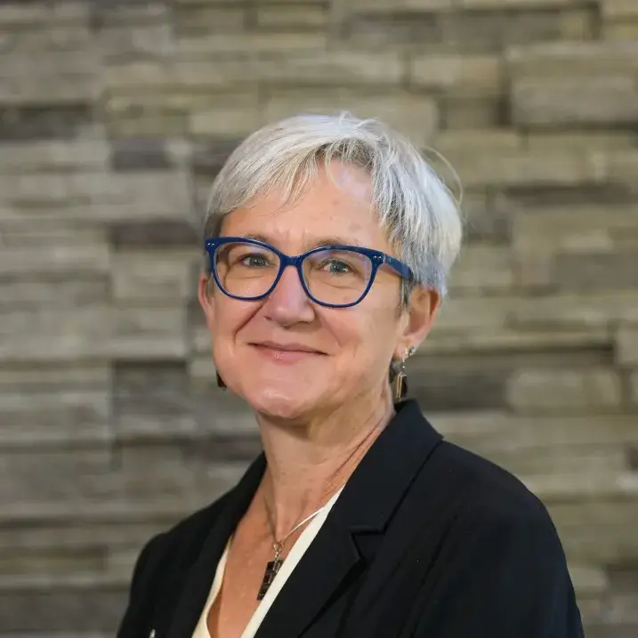 Polly Ericksen headshot