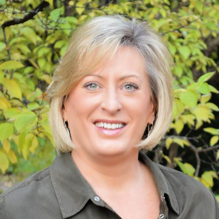 Headshot of Sondra