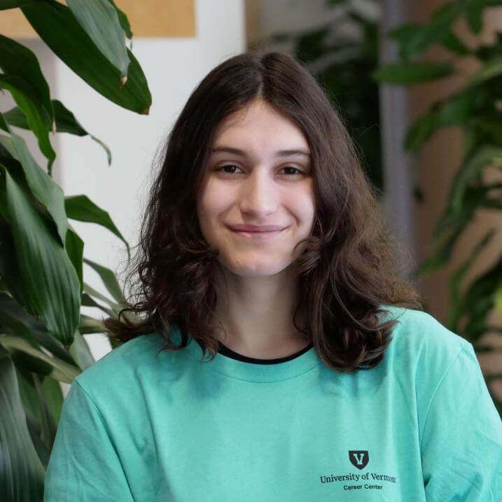 Jules Headshot