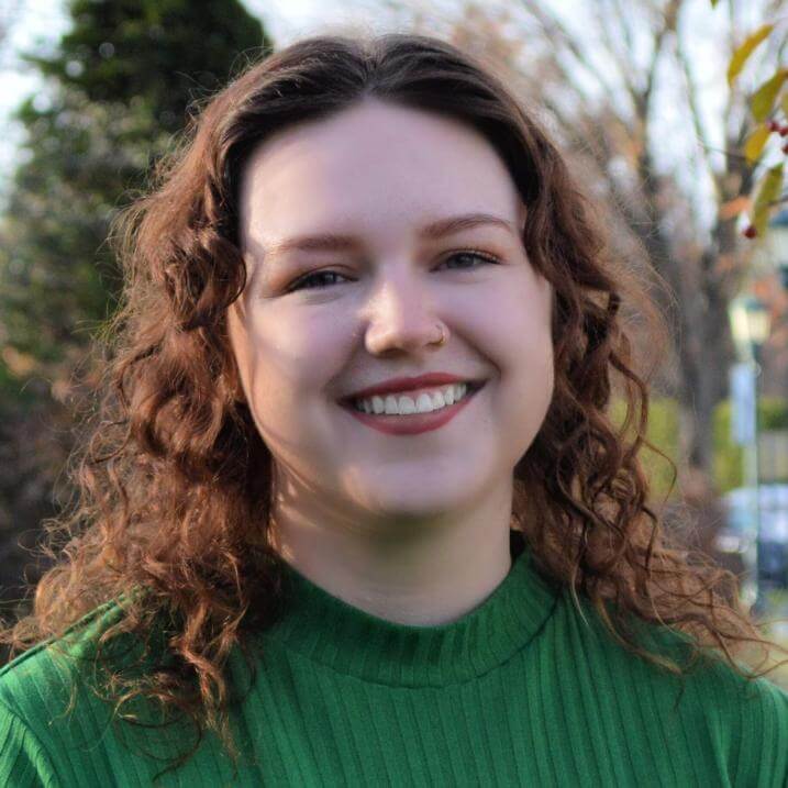 Headshot of Veronica