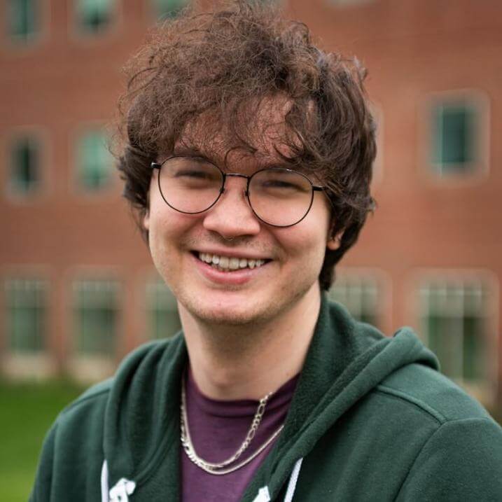 Max Solter headshot