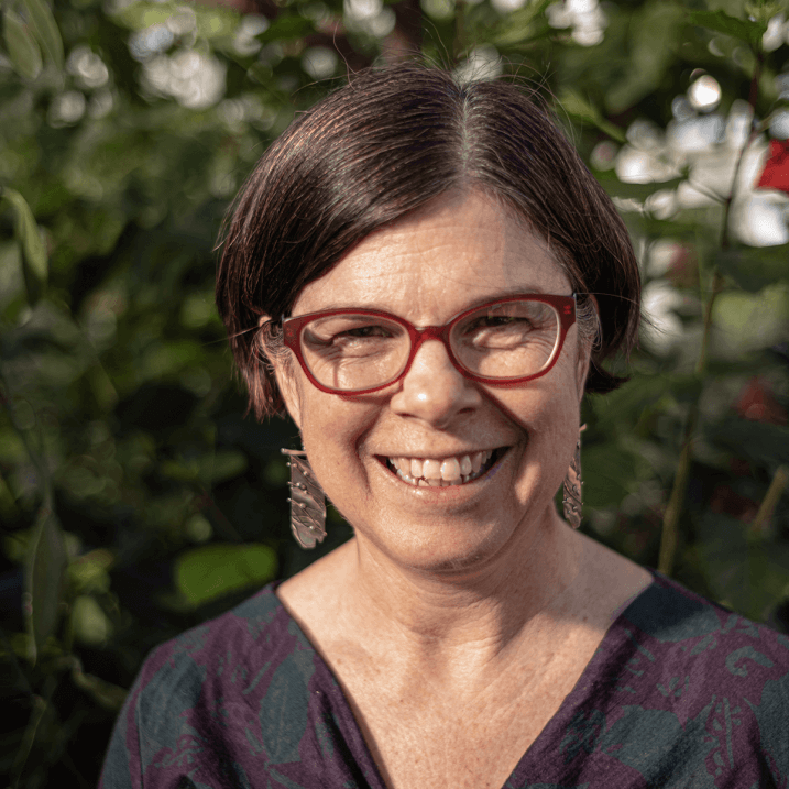 Associate Professor Leigh Knodler