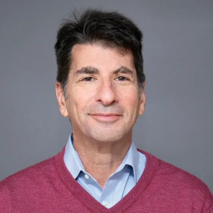 harold daumeran headshot