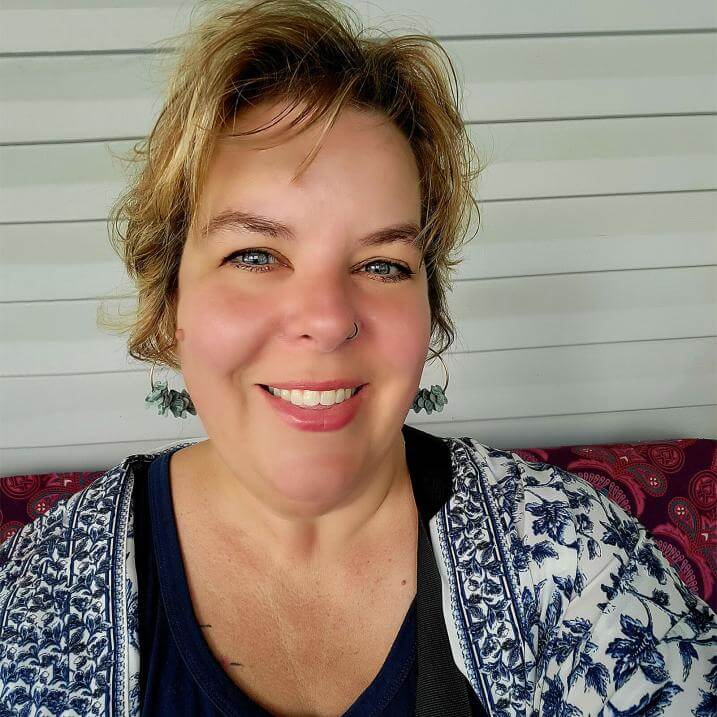 Amy Miller headshot