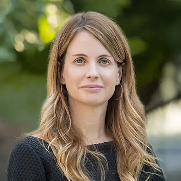 Alicia Estey headshot