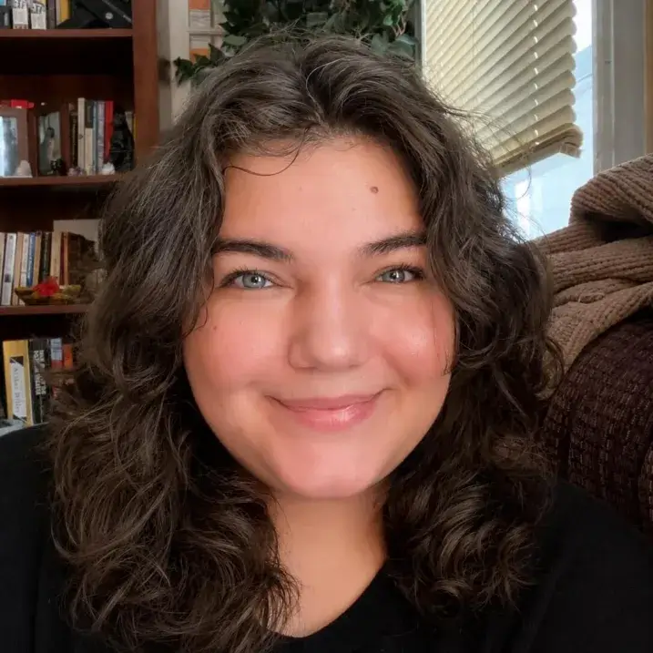 Erin Mackey headshot