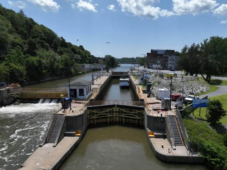 Marcelle Melosira in the lock at Whitehall, NY