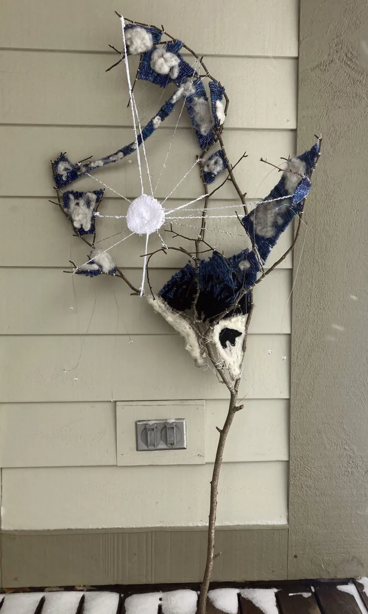 an abstract sculpture of a tree