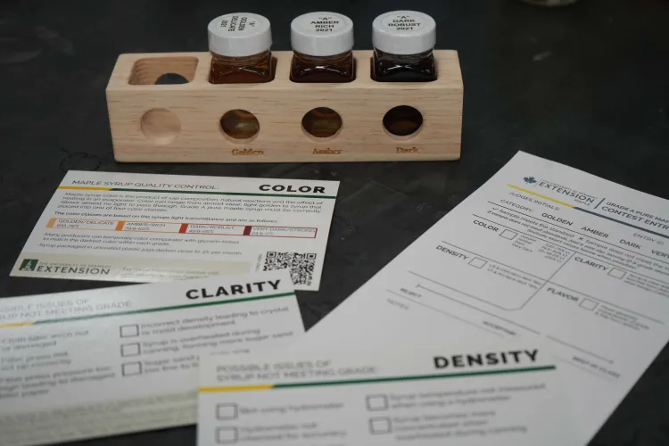Materials for grading maple syrup quality
