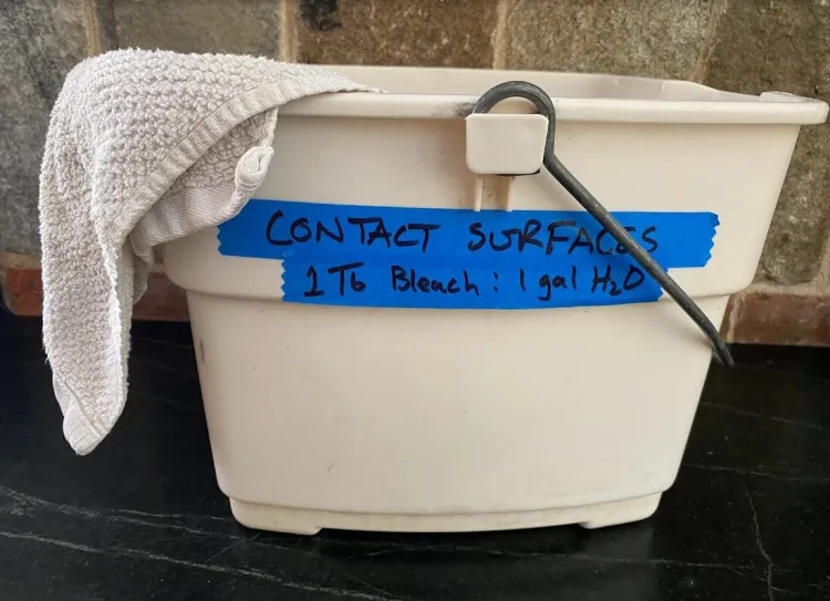 Sanitizer bucket